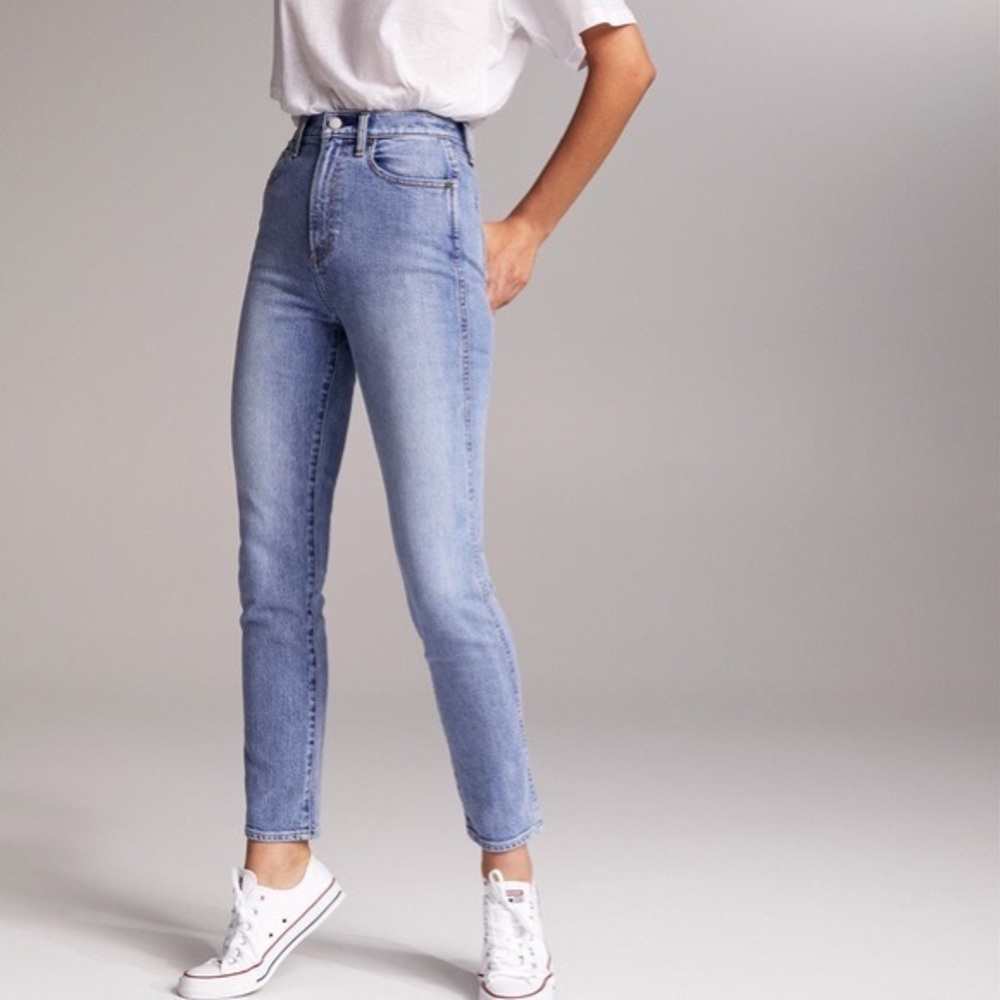 Aritzia Denim Forum The Anjelica Slim High-Waisted Cigarette Jean
